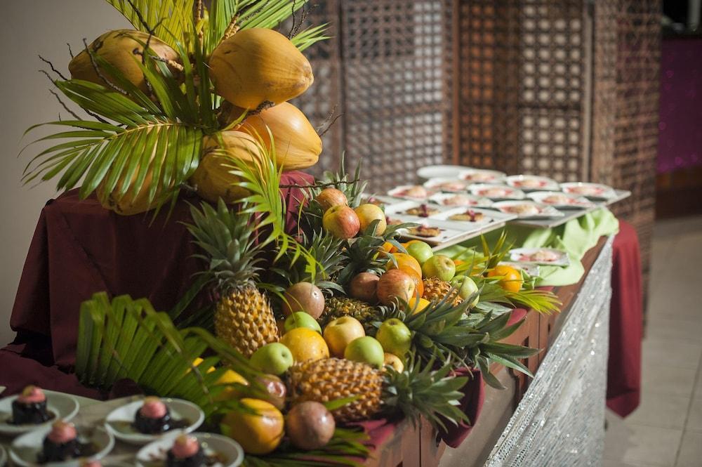 Jalsa Beach Hotel & Spa Пост-Лафайет Экстерьер фото