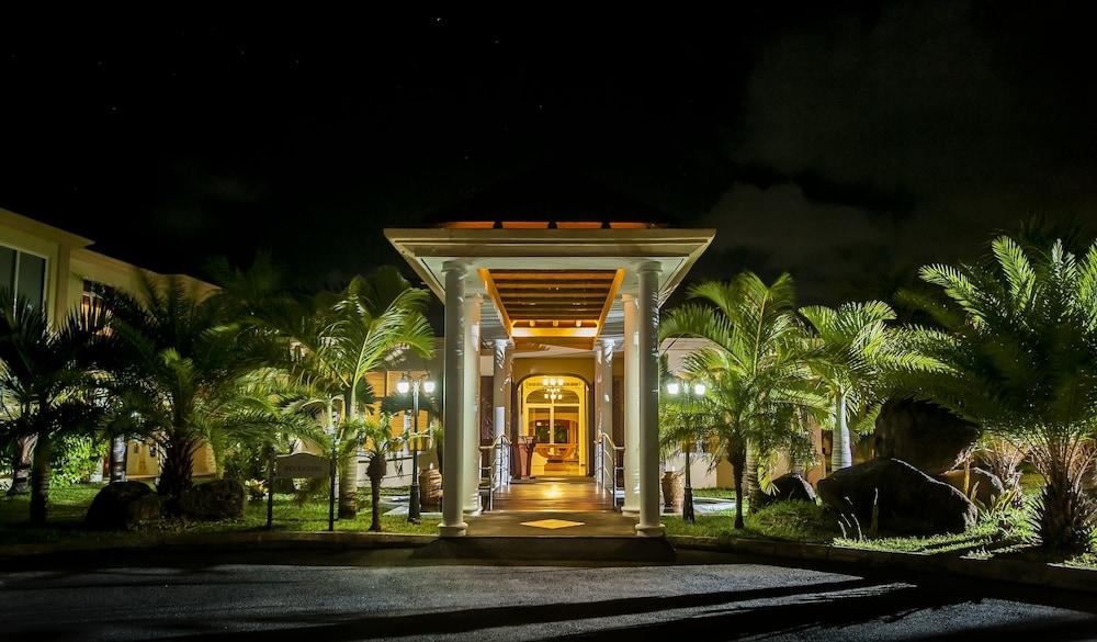 Jalsa Beach Hotel & Spa Пост-Лафайет Экстерьер фото