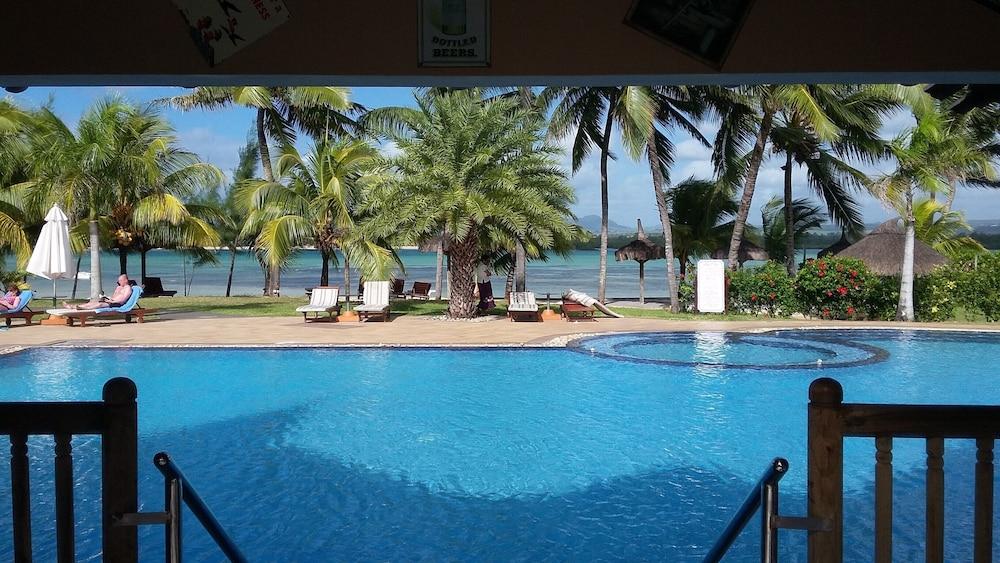 Jalsa Beach Hotel & Spa Пост-Лафайет Экстерьер фото