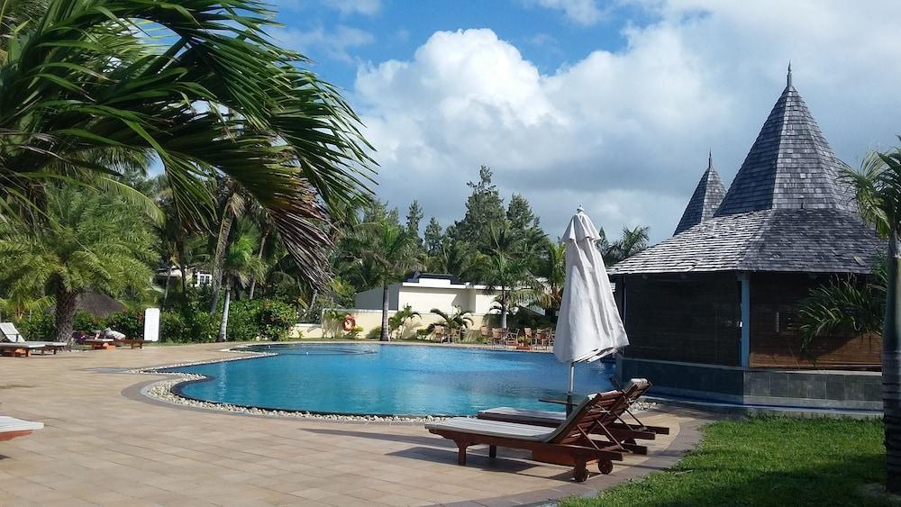 Jalsa Beach Hotel & Spa Пост-Лафайет Экстерьер фото